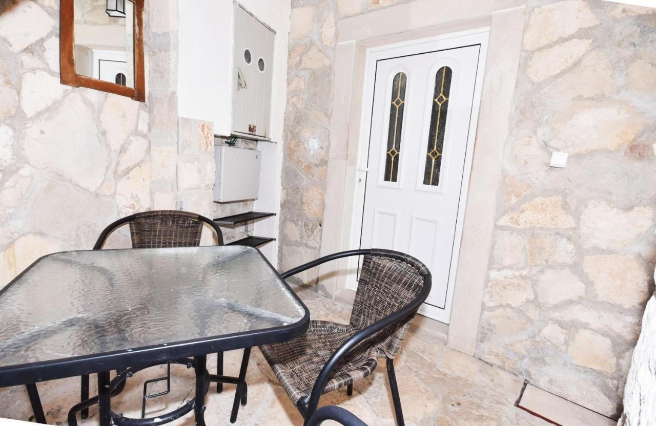 Vila Kula 1830 Apartments ヘルツェグ・ノヴィ エクステリア 写真